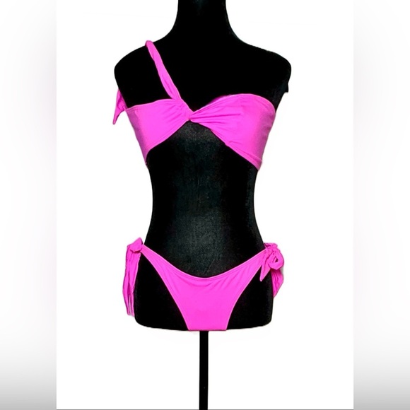 NWT Frederick's of Hollywood Laguna Hot Pink One Shoulder, Sizes M & 1X/2X - Picture 3 of 8